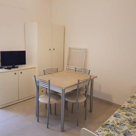 Centro Vacanze Lido Smeraldo Frigole Bagian luar foto